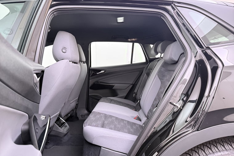 Vehicle Image 12