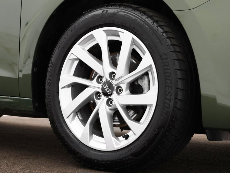 Vehicle Image 20