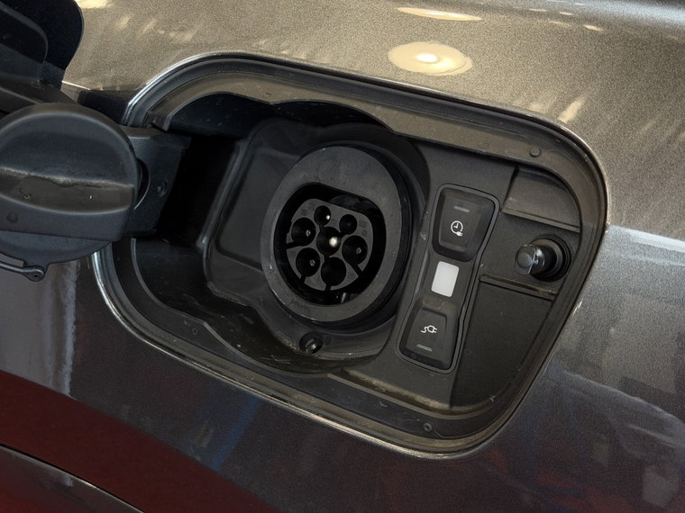 Vehicle Image 40