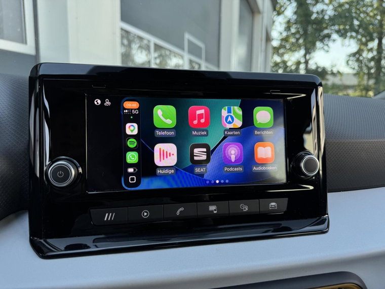 Vehicle Image 15