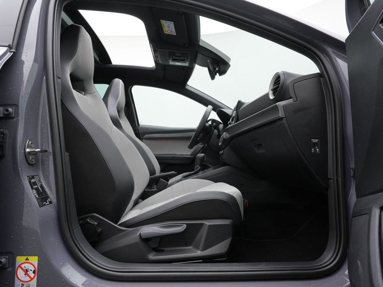 Vehicle Image 33