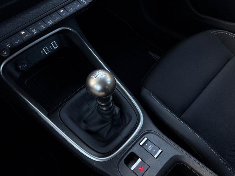 Vehicle Image 22