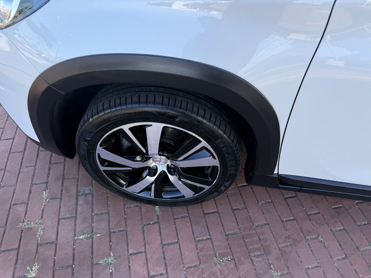 Vehicle Image 22