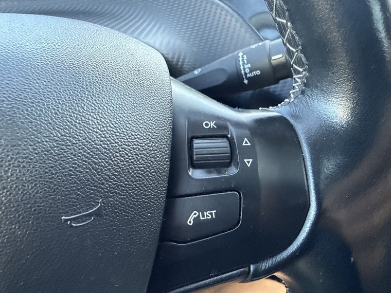 Vehicle Image 34