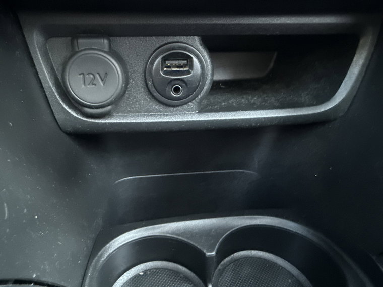 Vehicle Image 38