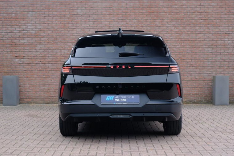 Vehicle Image 35