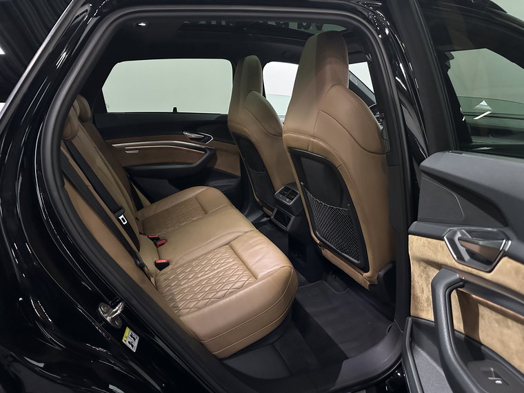 Vehicle Image 37