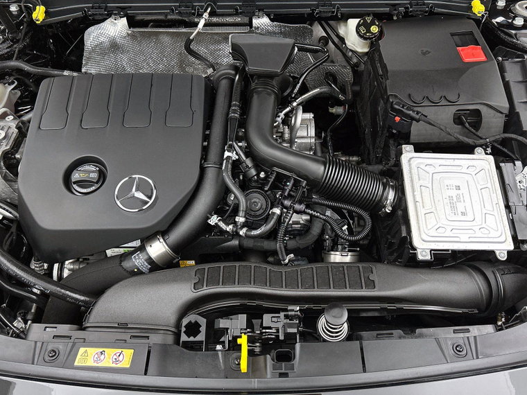 Vehicle Image 33