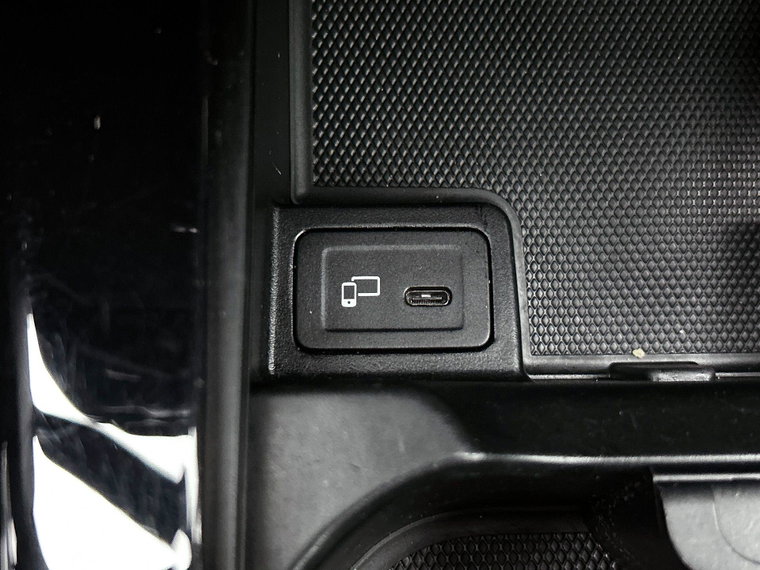 Vehicle Image 39