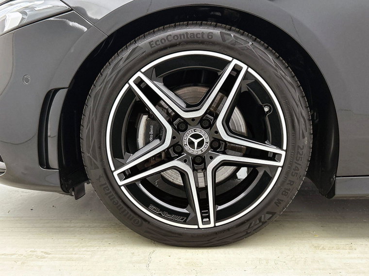 Vehicle Image 40