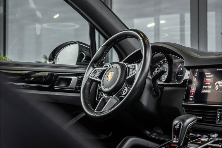 Vehicle Image 19