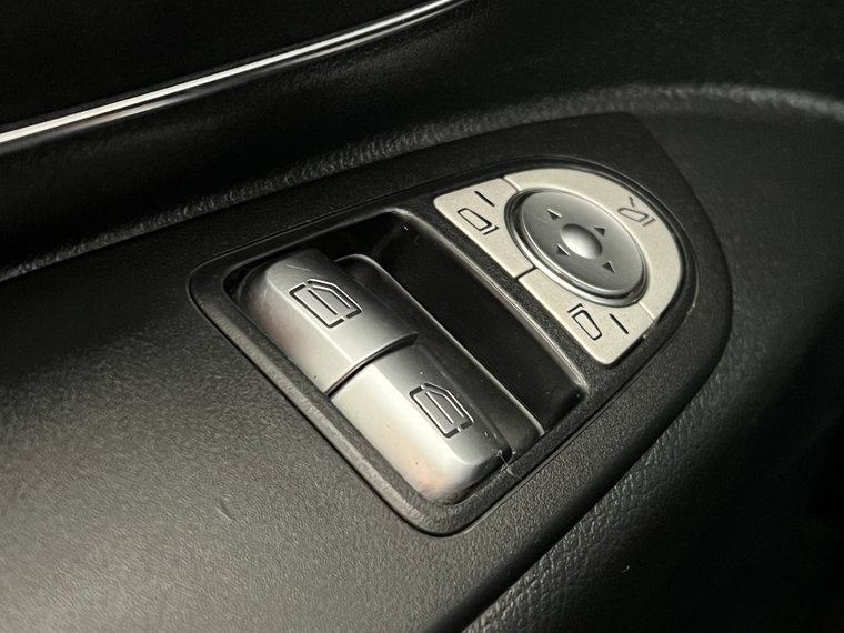 Vehicle Image 26