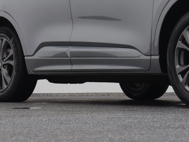 Vehicle Image 38
