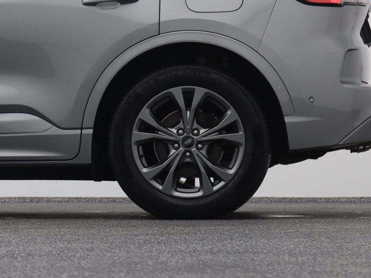 Vehicle Image 40