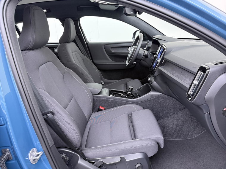 Vehicle Image 37