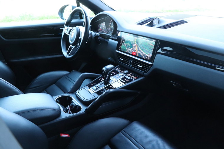 Vehicle Image 18