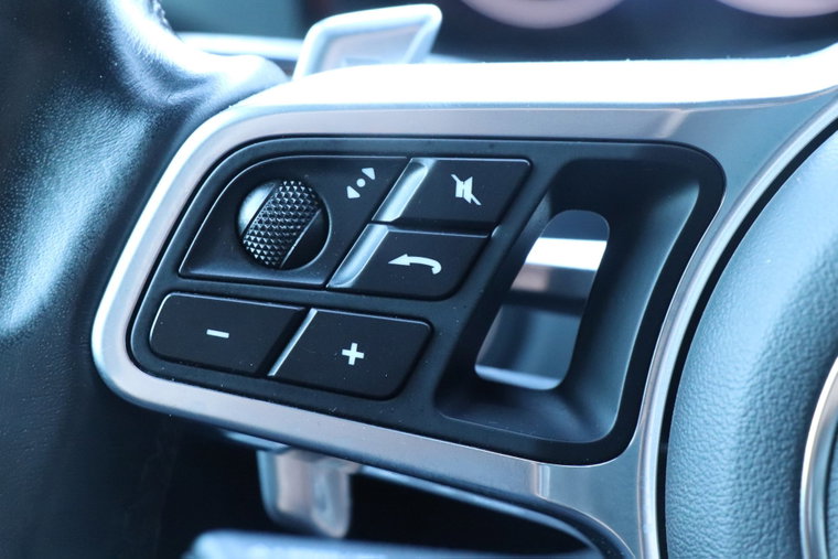 Vehicle Image 24