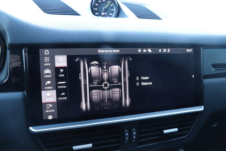 Vehicle Image 30