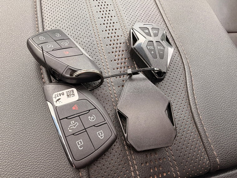 Vehicle Image 23