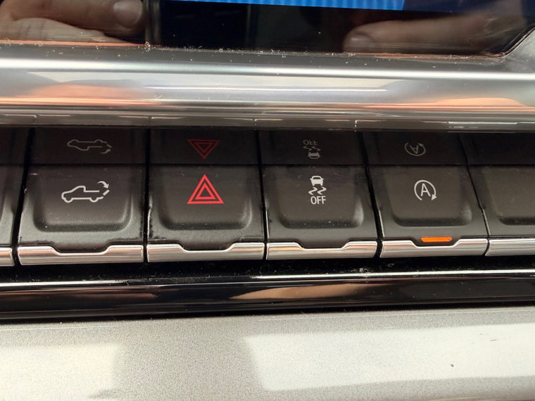 Vehicle Image 33