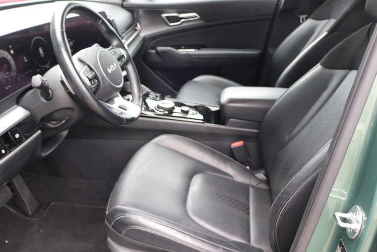 Vehicle Image 14