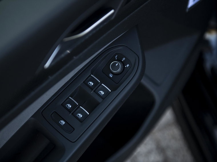 Vehicle Image 44