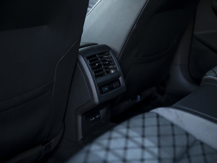 Vehicle Image 45
