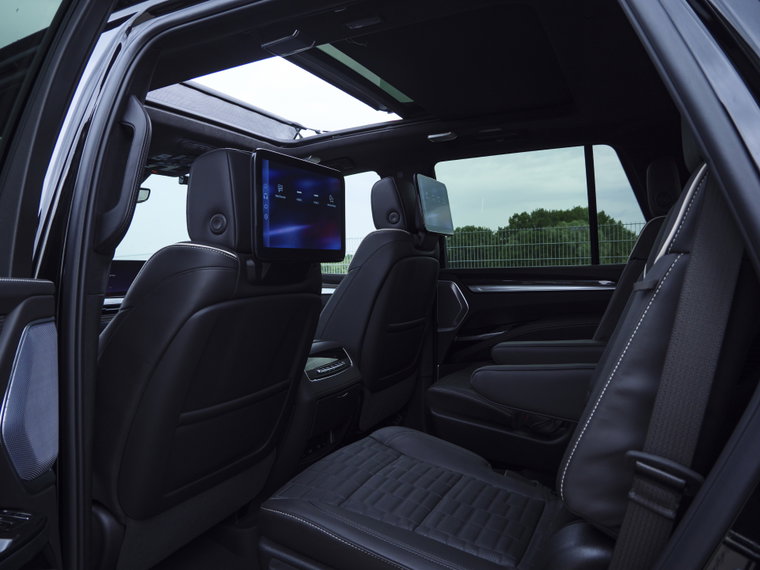 Vehicle Image 36