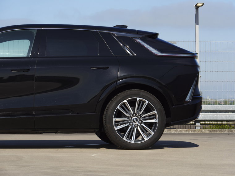 Vehicle Image 11