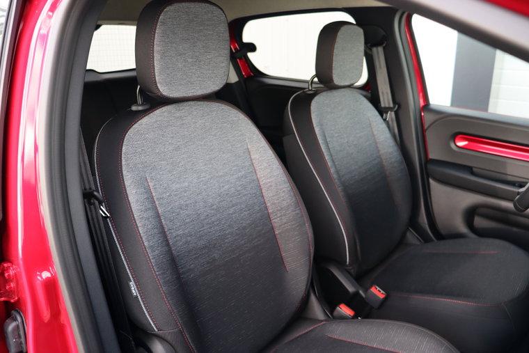 Vehicle Image 13