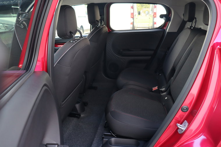 Vehicle Image 18
