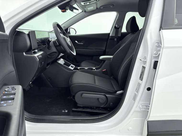Vehicle Image 23