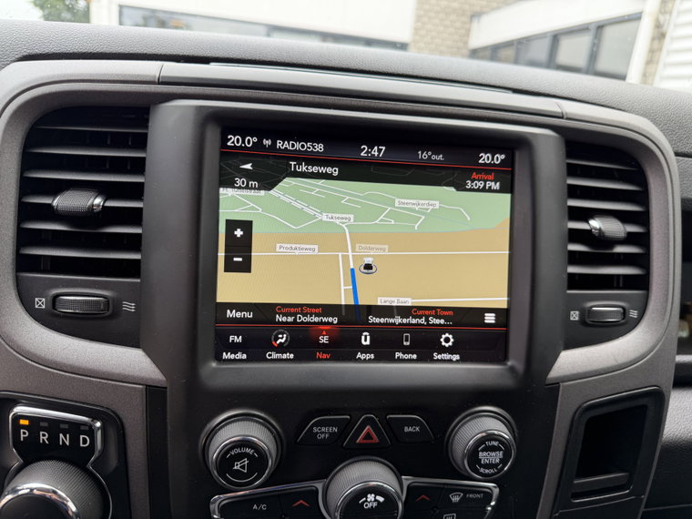 Vehicle Image 19