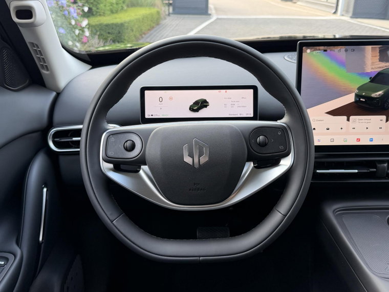 Vehicle Image 21