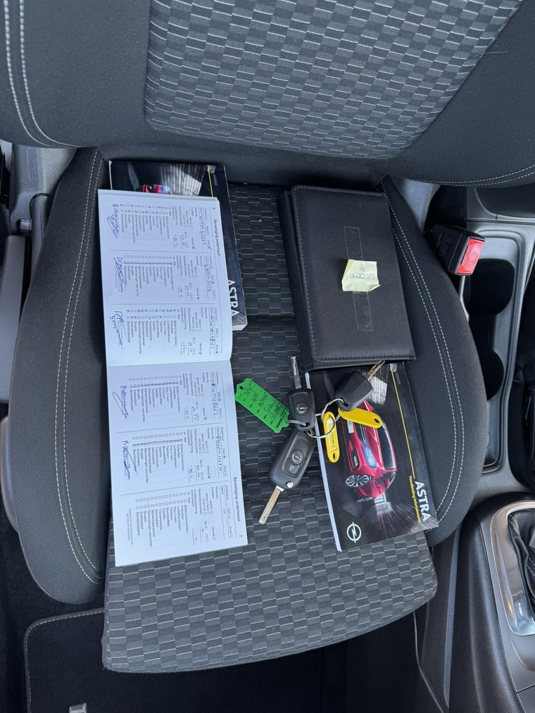 Vehicle Image 33