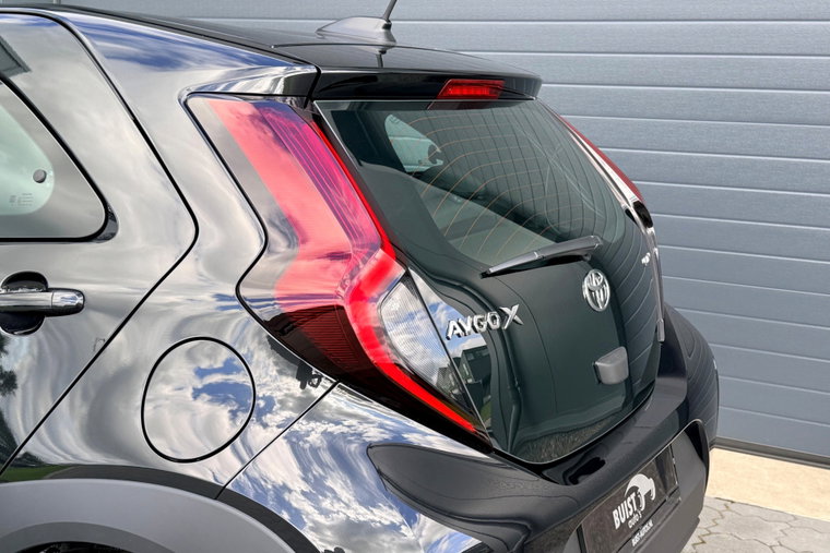 Vehicle Image 35