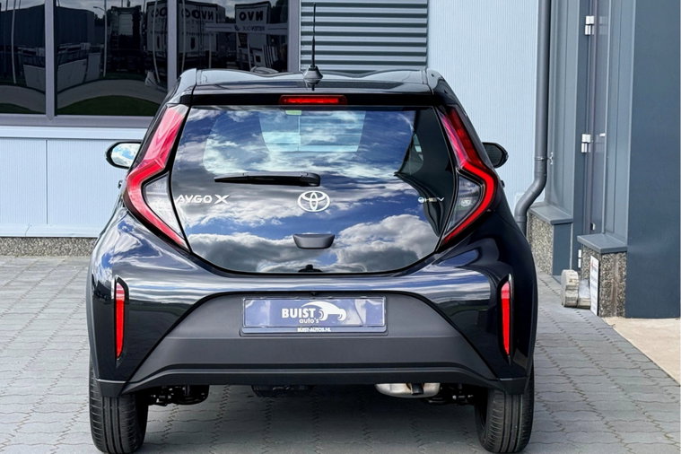 Vehicle Image 40