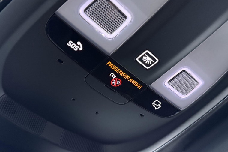Vehicle Image 32