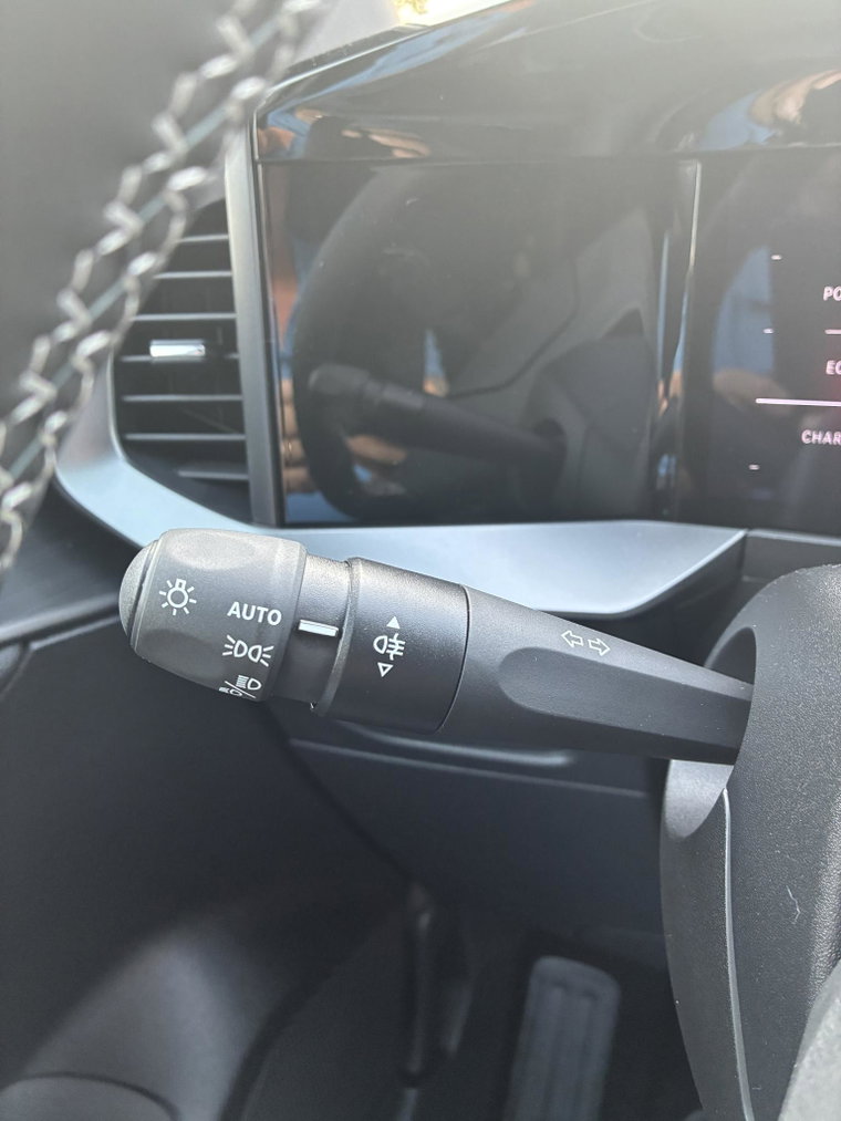 Vehicle Image 24