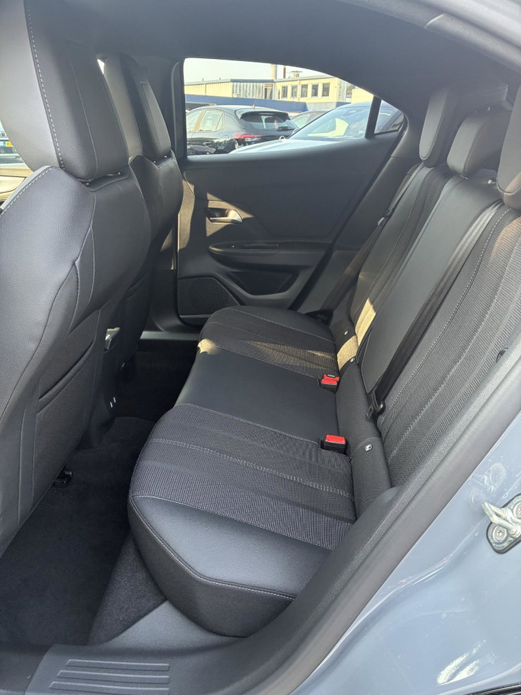 Vehicle Image 45