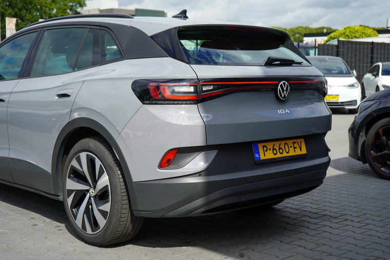 Vehicle Image 18