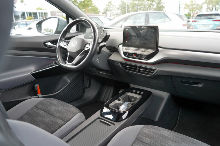 Vehicle Image 31