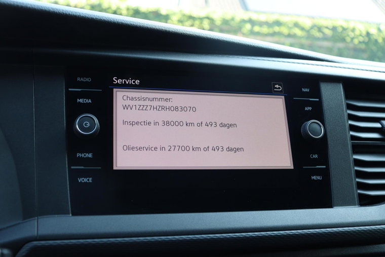 Vehicle Image 25