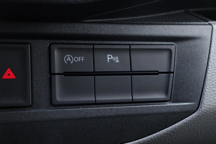 Vehicle Image 32