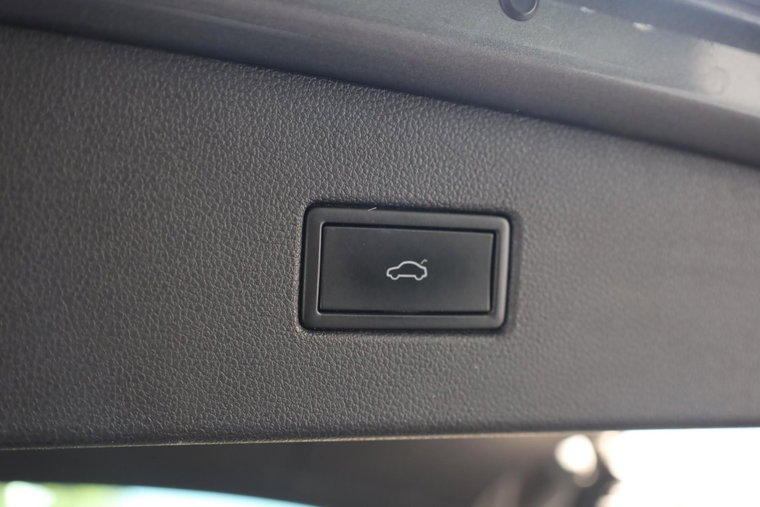 Vehicle Image 40