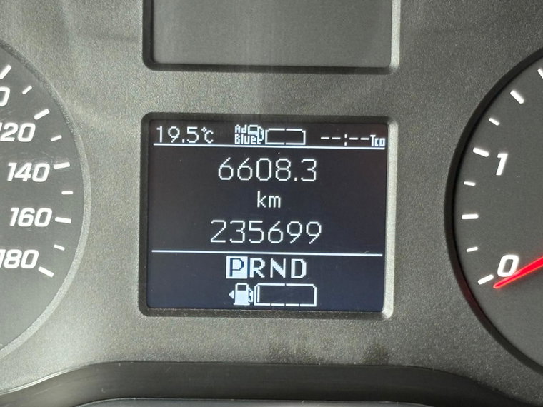 Vehicle Image 27