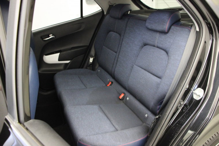 Vehicle Image 11