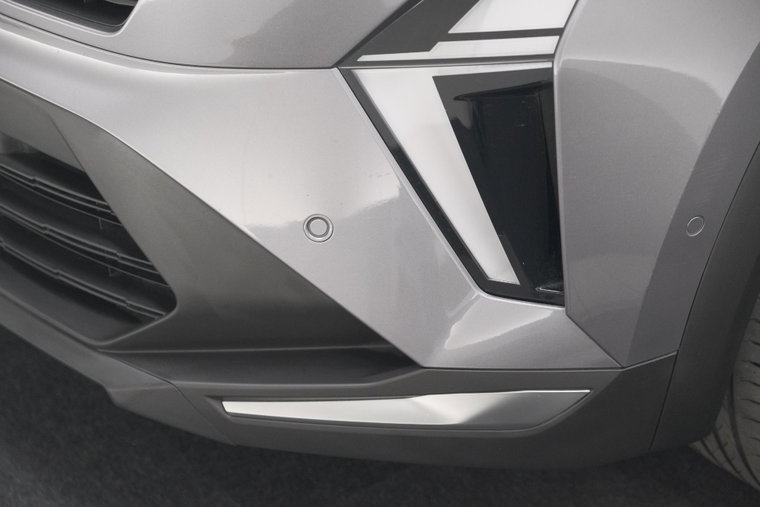 Vehicle Image 12
