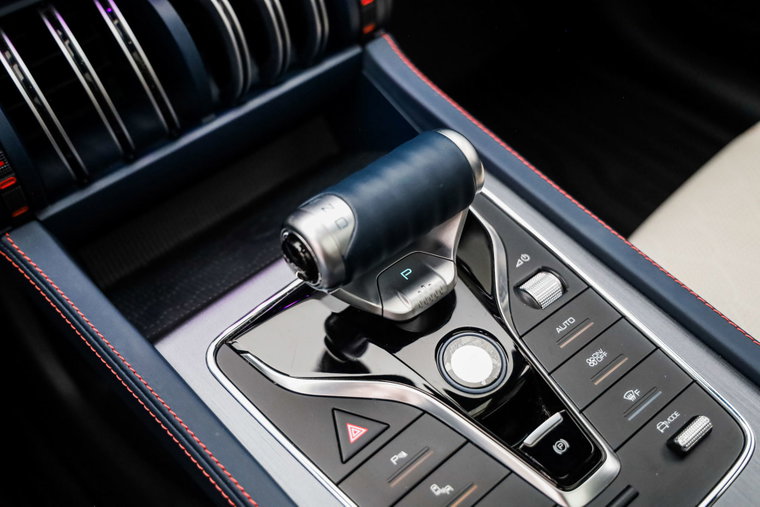 Vehicle Image 19
