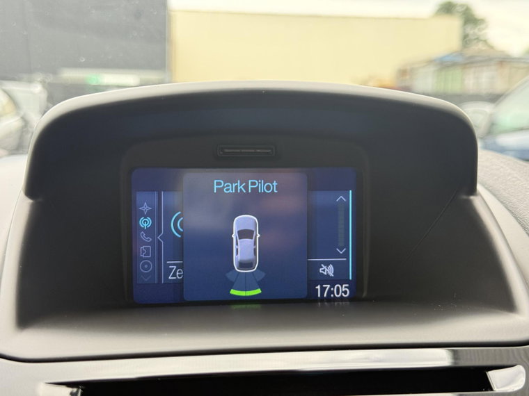 Vehicle Image 13